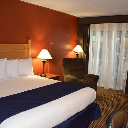 Crossroads Hotel & Event Center Fort Dodge Zewnętrze zdjęcie