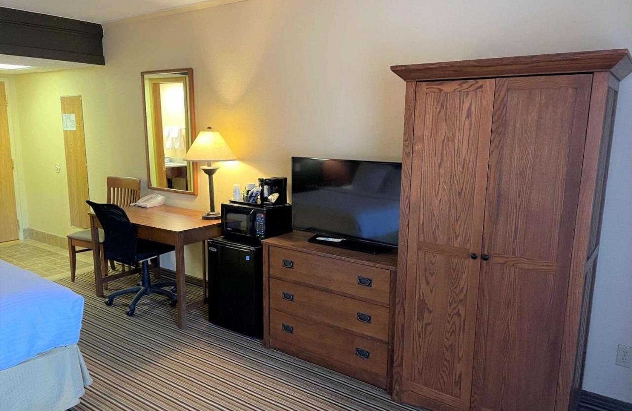 Crossroads Hotel & Event Center Fort Dodge Zewnętrze zdjęcie