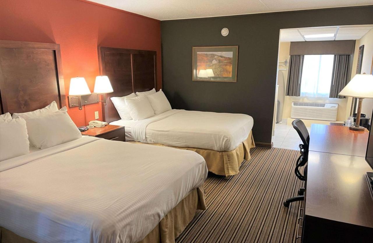 Crossroads Hotel & Event Center Fort Dodge Zewnętrze zdjęcie