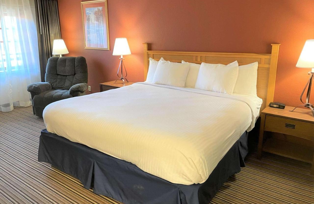 Crossroads Hotel & Event Center Fort Dodge Zewnętrze zdjęcie