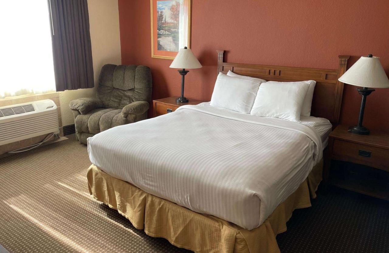Crossroads Hotel & Event Center Fort Dodge Zewnętrze zdjęcie