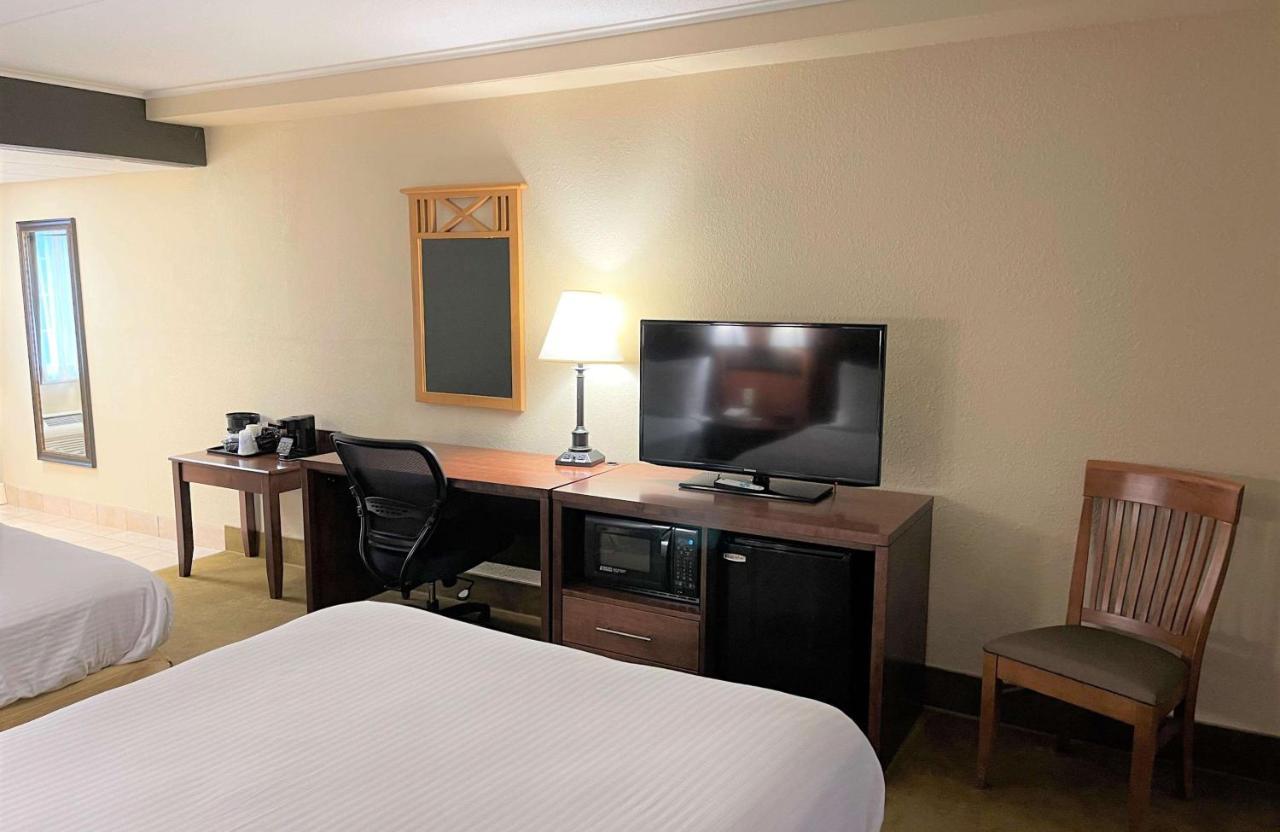 Crossroads Hotel & Event Center Fort Dodge Zewnętrze zdjęcie