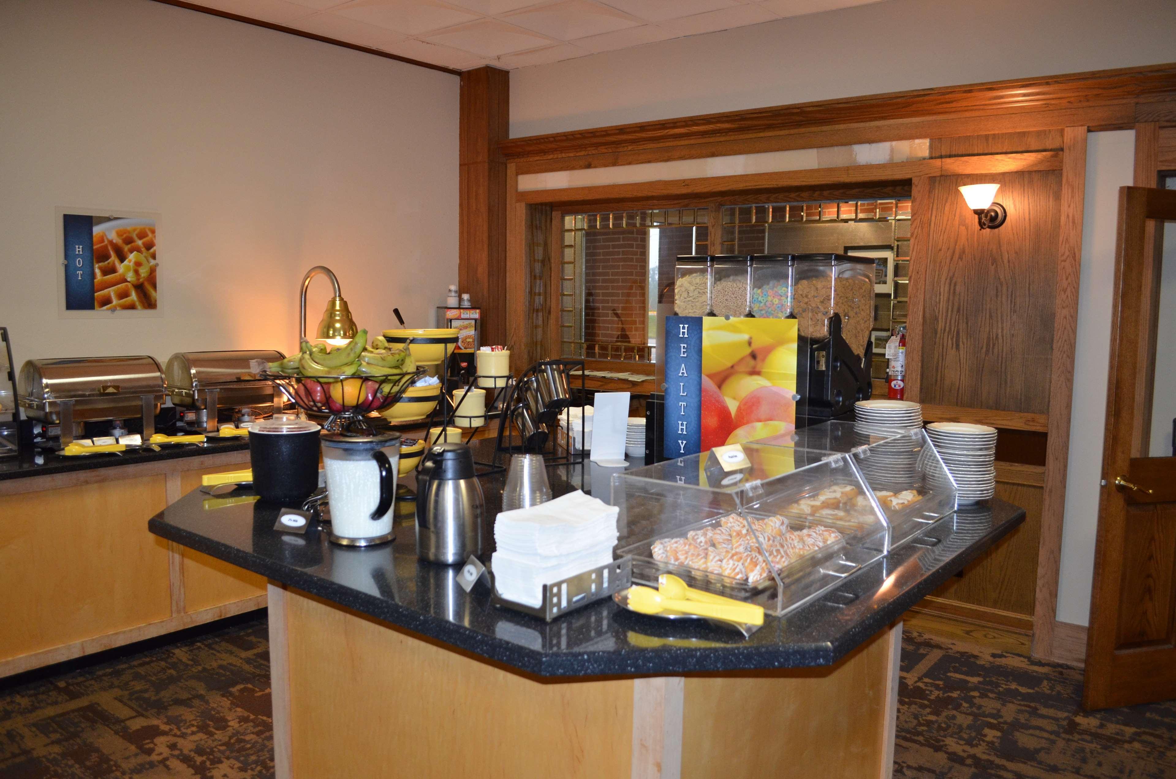 Crossroads Hotel & Event Center Fort Dodge Zewnętrze zdjęcie