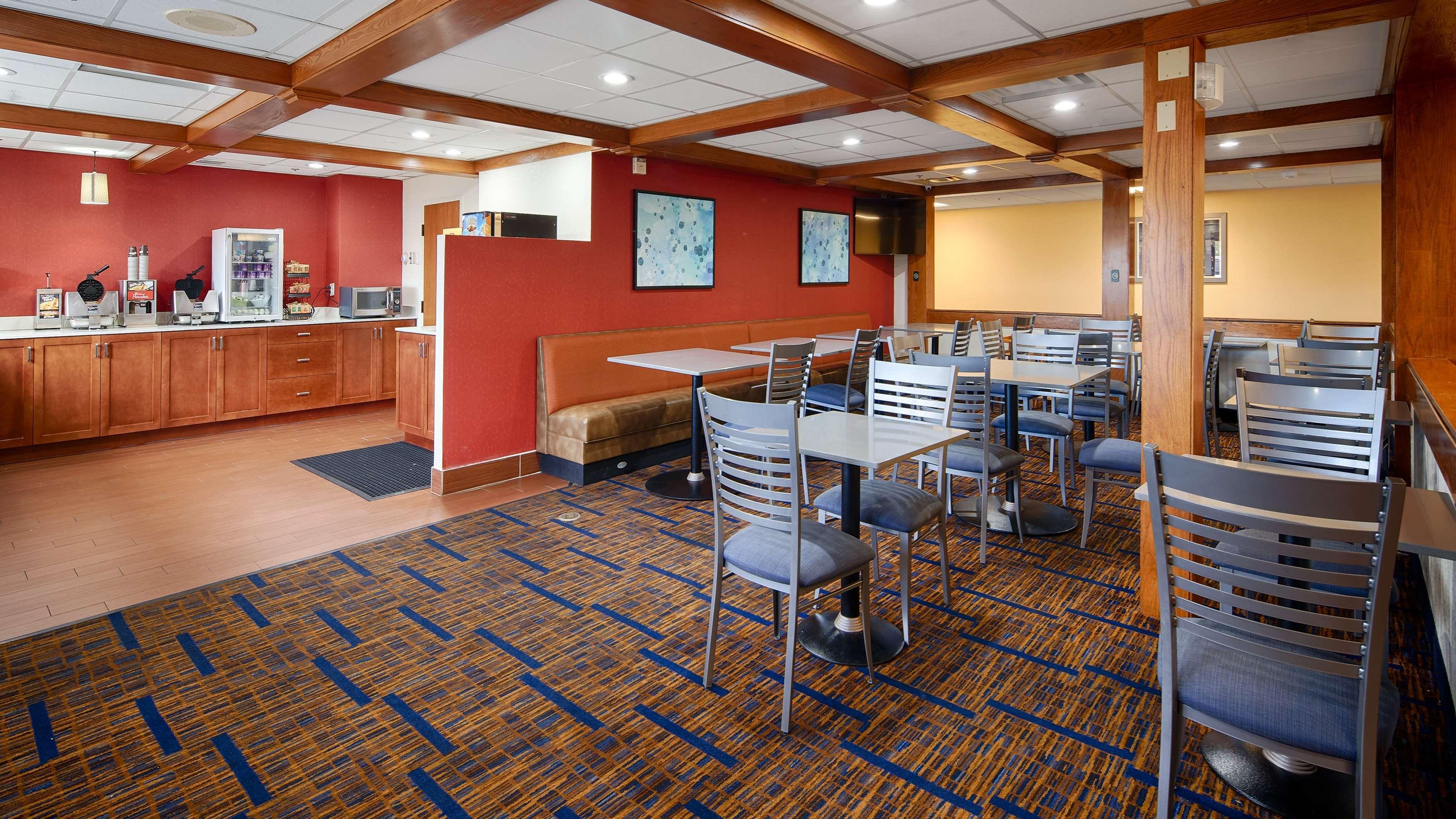 Crossroads Hotel & Event Center Fort Dodge Zewnętrze zdjęcie