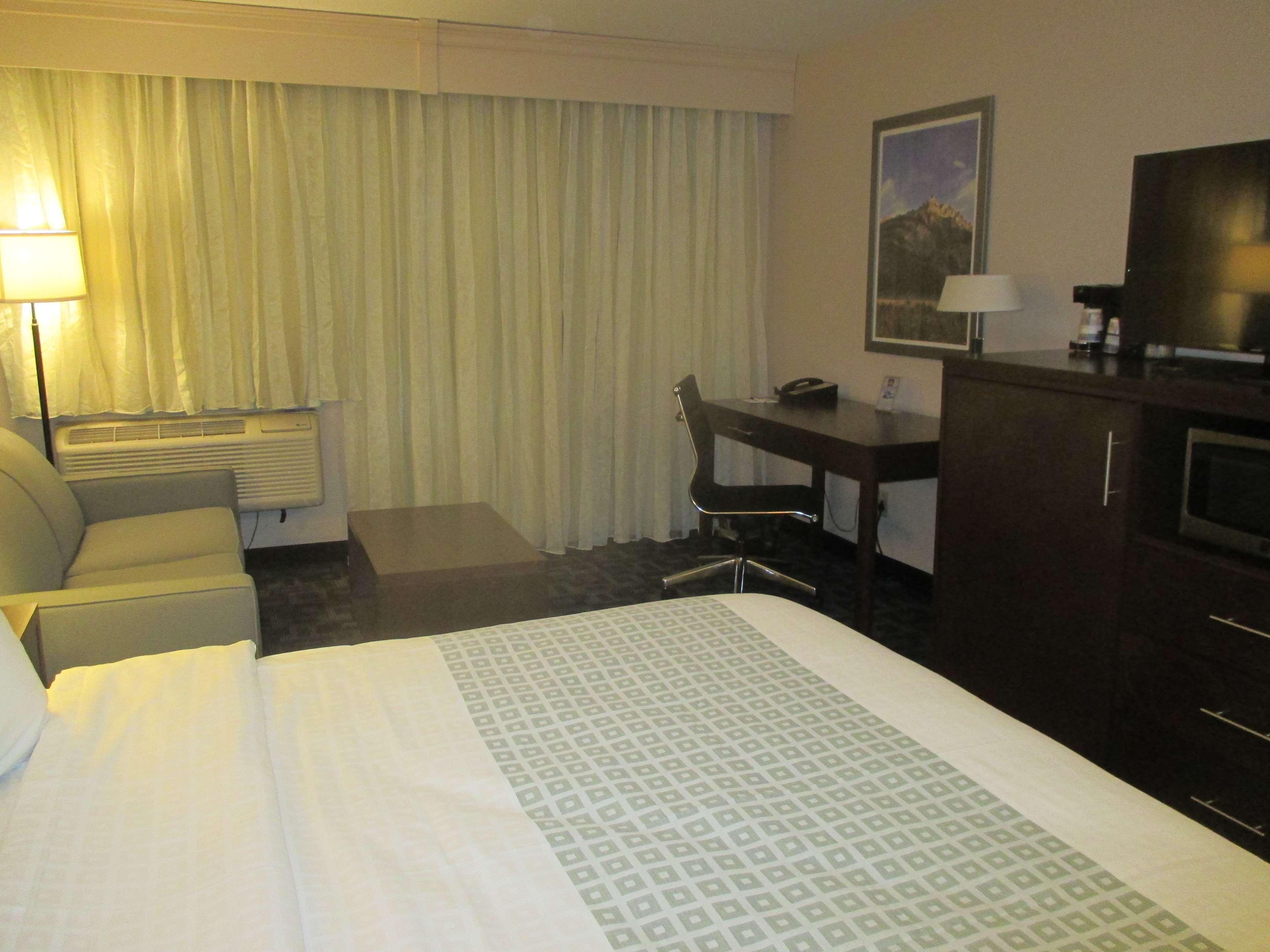 Crossroads Hotel & Event Center Fort Dodge Zewnętrze zdjęcie